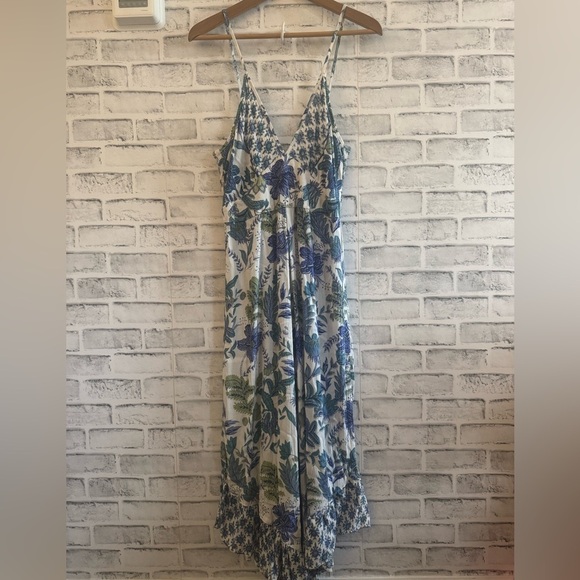 NWOT Women’s Angie floral tropical sleeveless calf length jumpsuit romper Small - Picture 1 of 3